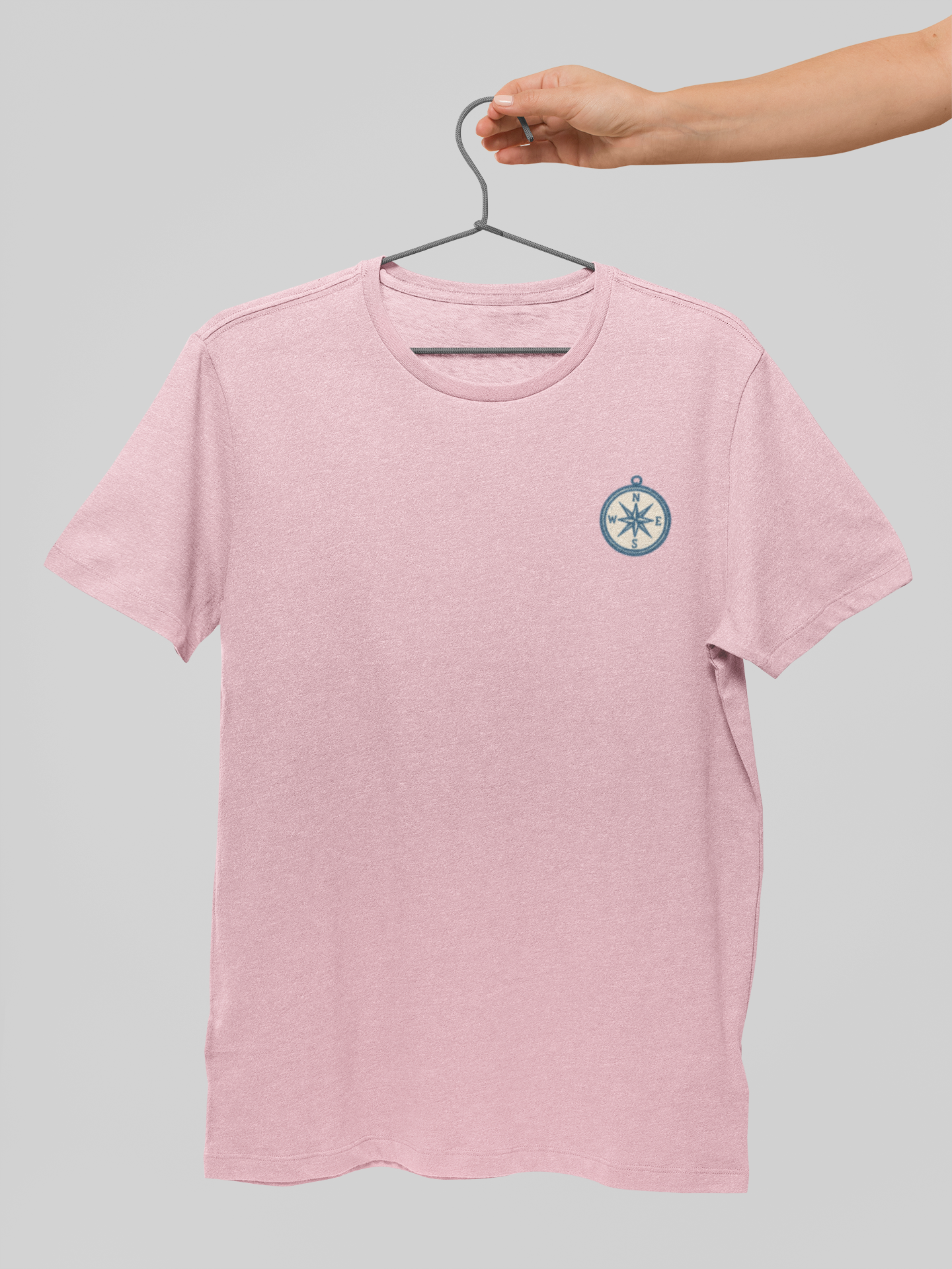 Minimalist compass graphic t-shirt in organic cotton.