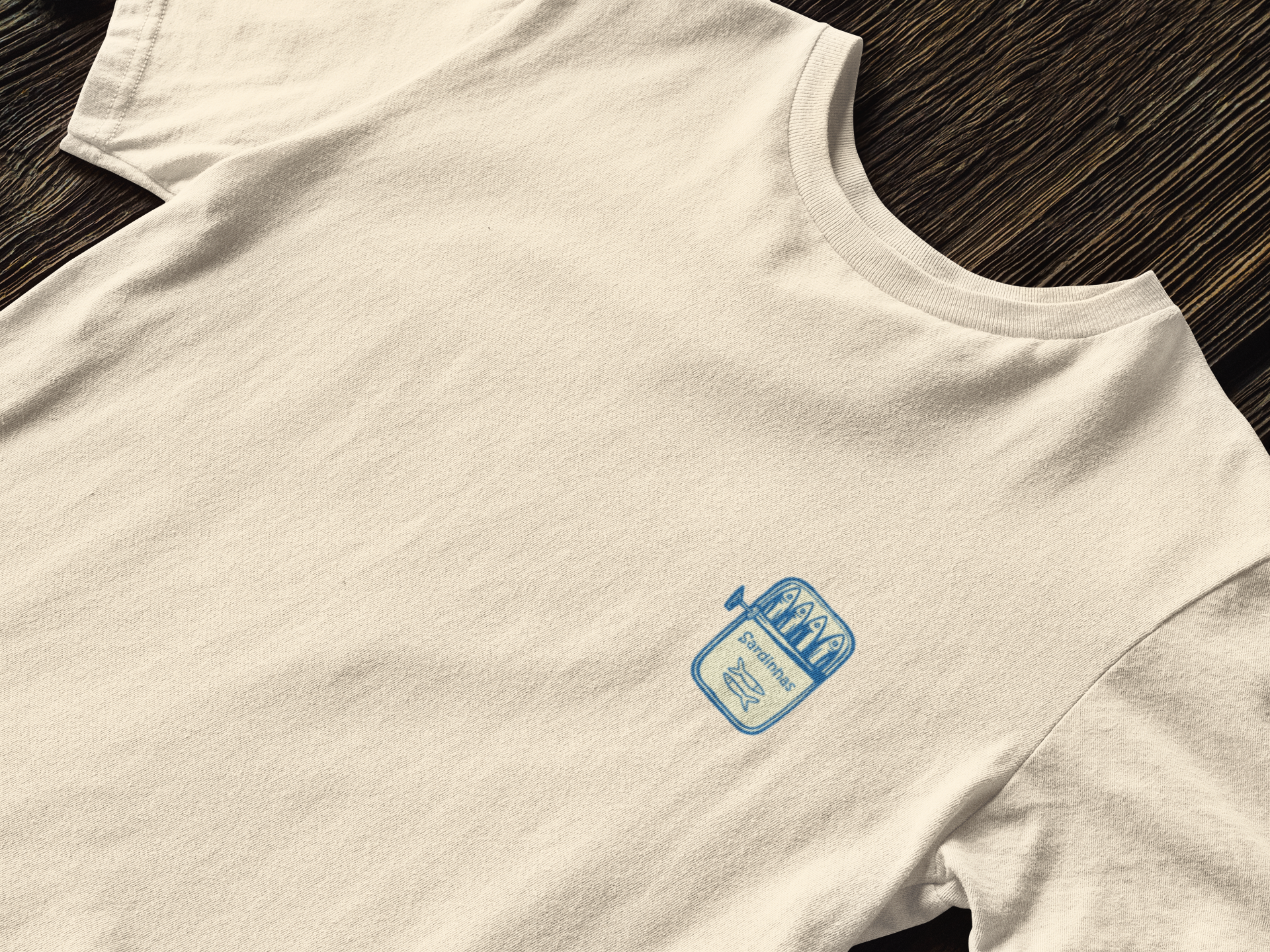 Sustainable shirt inspired by Portuguese sardine culture.