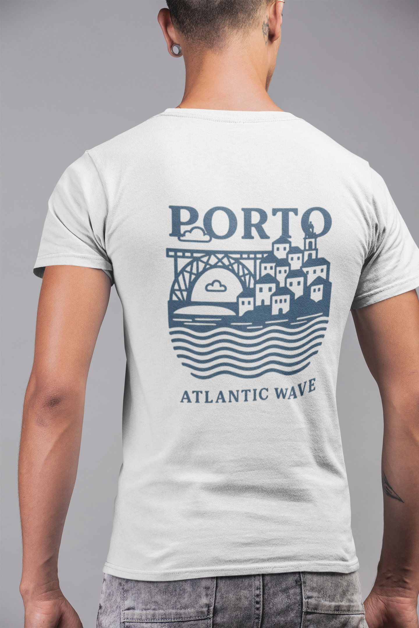 Relaxed-fit shirt celebrating northern Portugal.